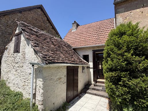 Maison 4 pièces 89 m² · à Hautefort · 89 m² · 69 950 €