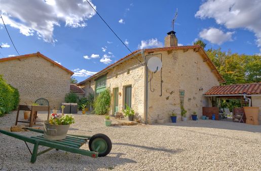 Maison 5 pièces 125 m² · à Villefagnan · 125 m² · 183 600 €