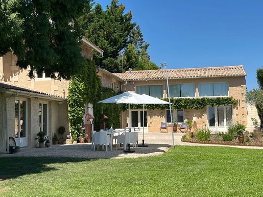 Maison 13 pièces 356 m² · à Camiran · 356 m² · 657 200 €