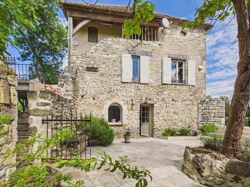 Maison 8 pièces 245 m² · à Monflanquin · 245 m² · 636 000 €