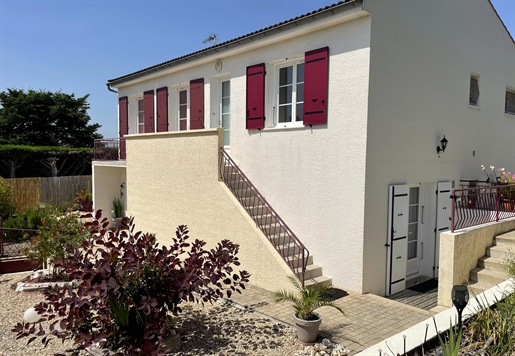 Maison 7 pièces 161 m² · à Saintes · 161 m² · 246 100 €