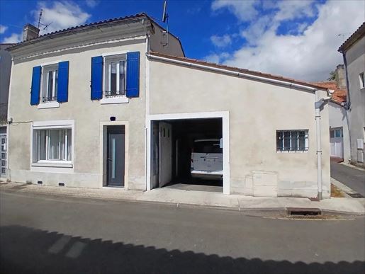 Maison 5 pièces 101 m² · à Jarnac · 101 m² · 214 000 €