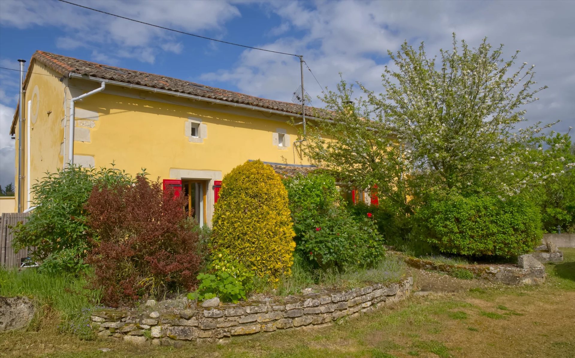 Maison à vendre, 165m², Mairé-Levescault