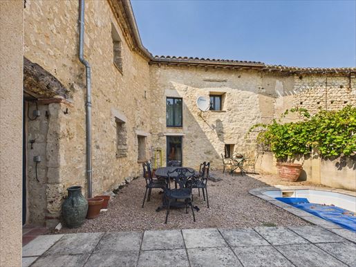 Maison 8 pièces 162 m² · à Gaillac · 162 m² · 315 000 €
