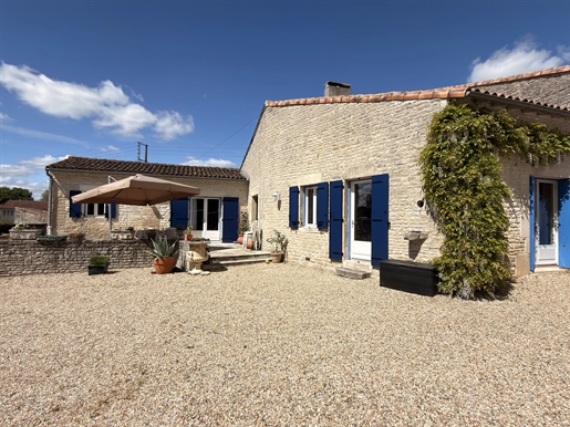 Maison 9 pièces 234 m² · à Villefagnan · 234 m² · 299 000 €
