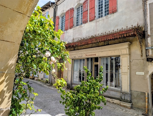 Maison 6 pièces 154 m² · à Monflanquin · 154 m² · 162 000 €