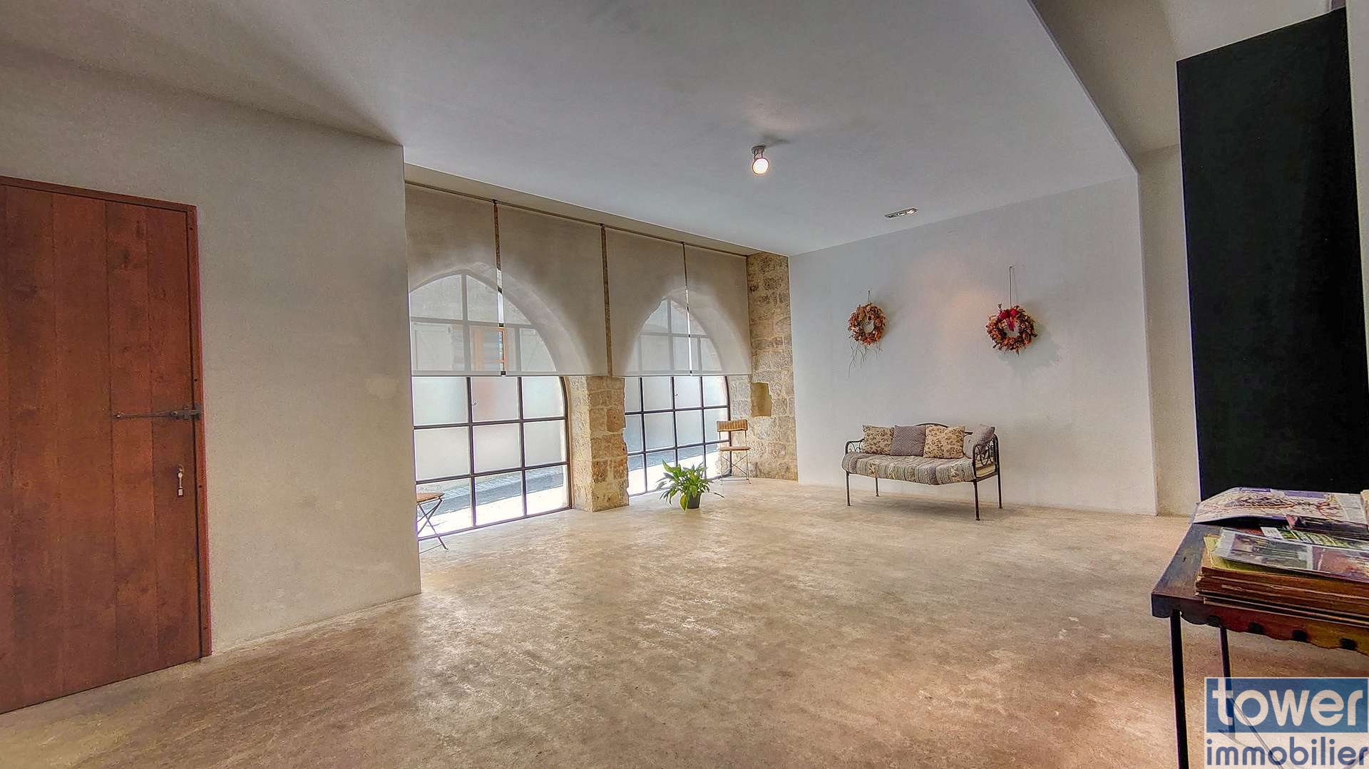 Maison à vendre, 280m², Montcuq-en-Quercy-Blanc