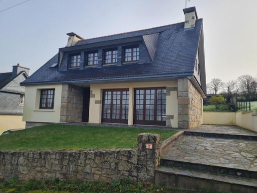 Maison 7 pièces 134 m² · à La Chèze · 134 m² · 146 240 €