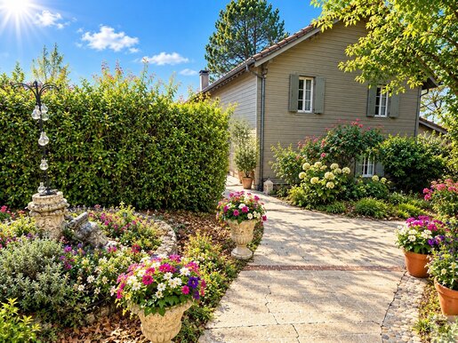 Maison 6 pièces 195 m² · à Maurens · 195 m² · 395 000 €