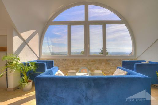 Appartement 5 pièces 171 m² · à Thoiry · 171 m² · 599 000 €