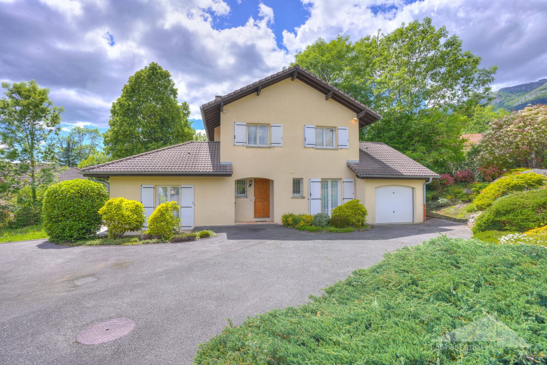 Maison à vendre, 120m², Thoiry