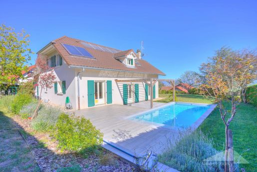Maison 6 pièces 177 m² · à Thoiry · 177 m² · 898 000 €
