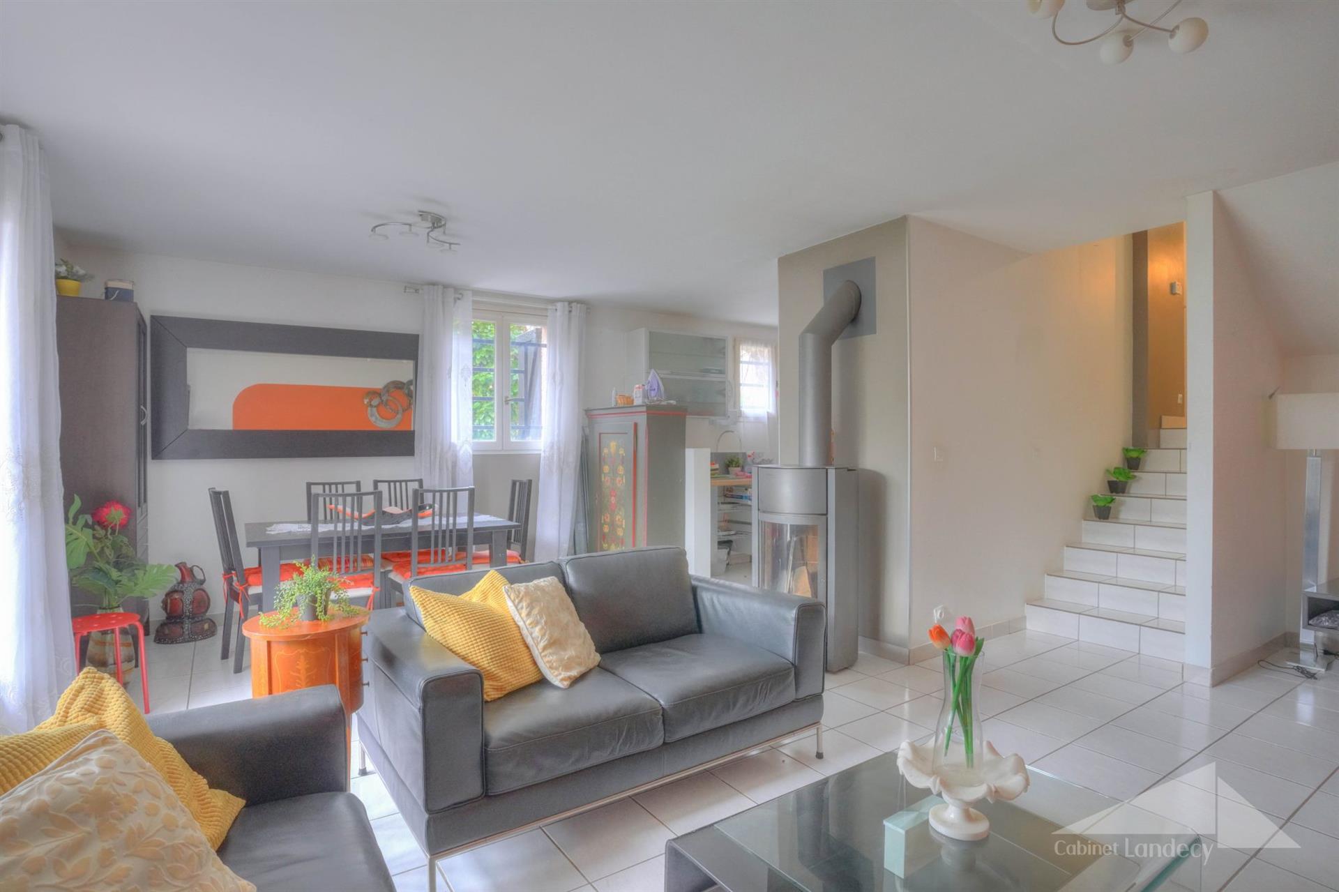 Maison à vendre, 101m², Ferney-Voltaire