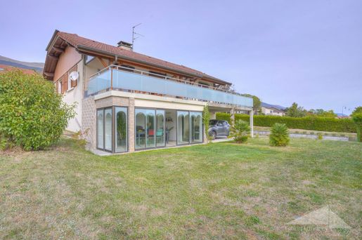 Maison 3 pièces 100 m² · à Thoiry · 100 m² · 625 000 €
