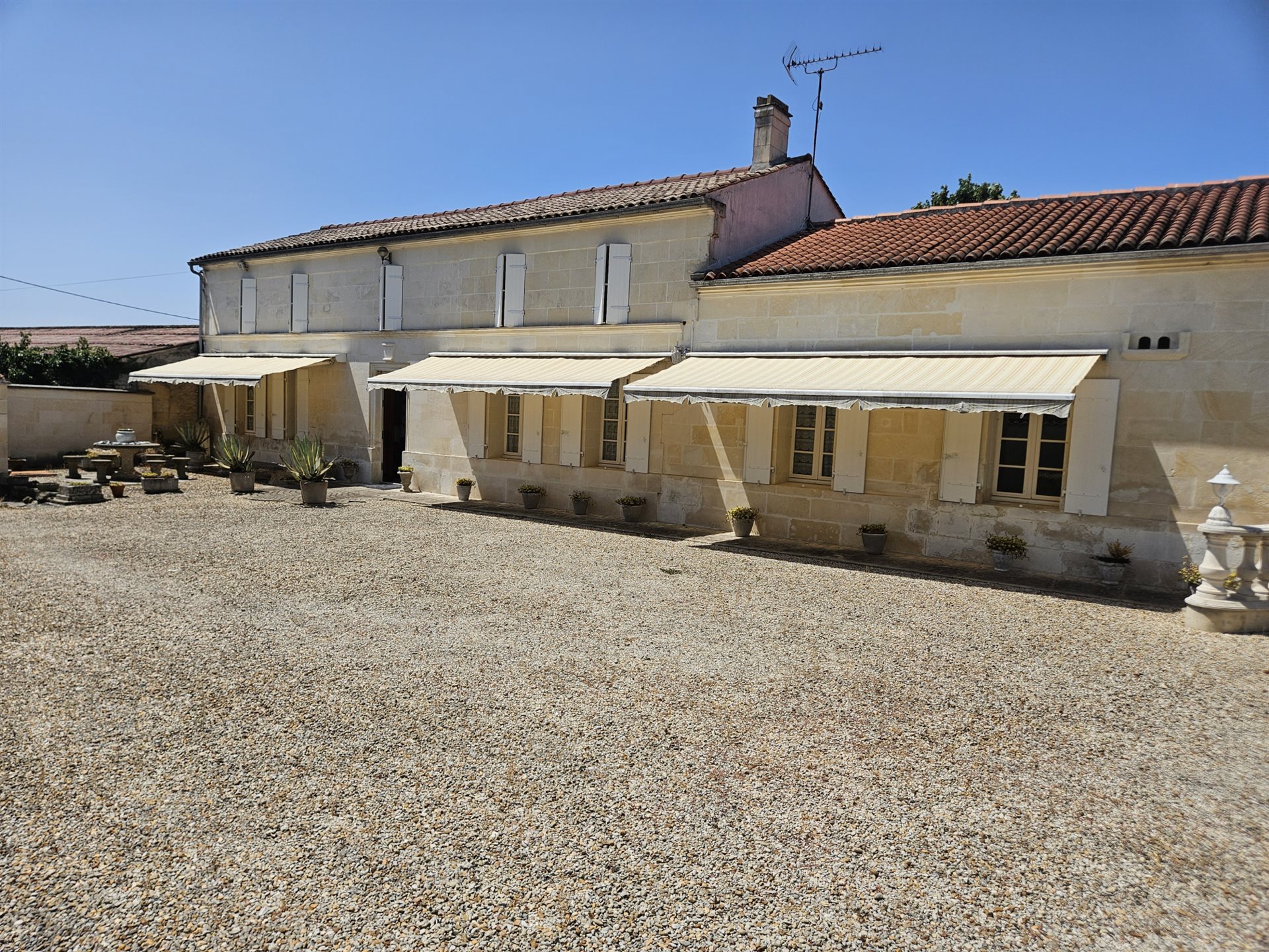 Maison à vendre, 264m², Berneuil