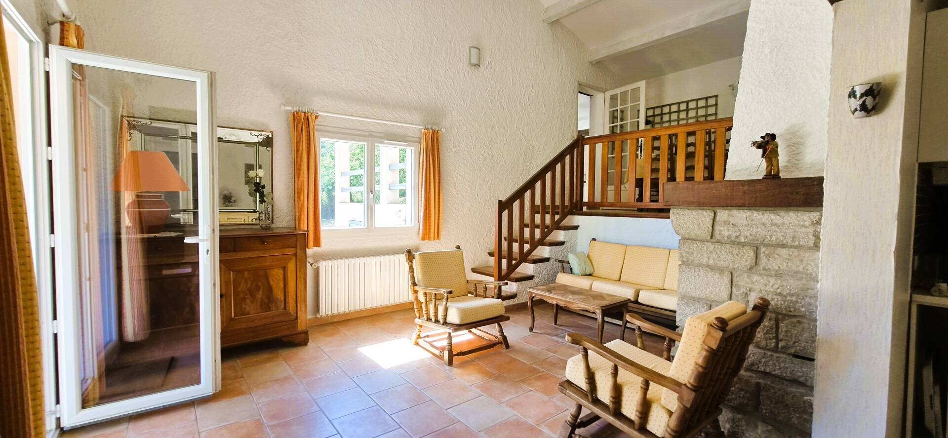Maison à vendre, 97m², Figanières