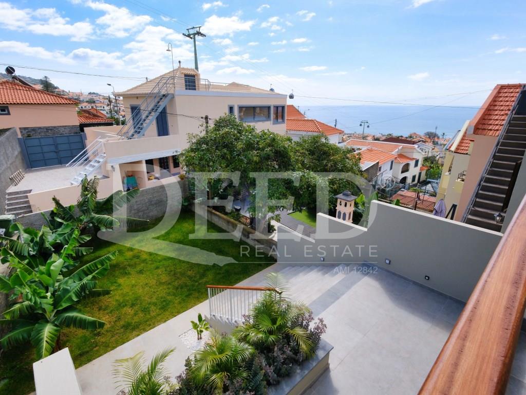 Huis 4 Slaapkamers Triplex Te Koop Funchal