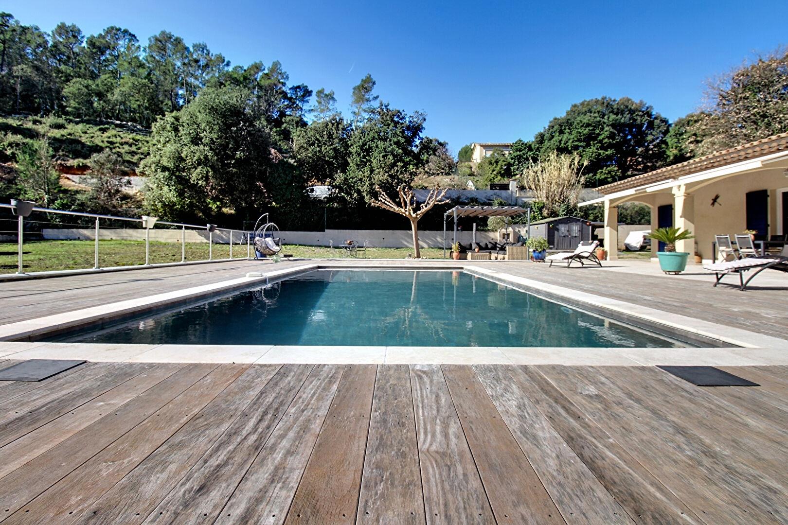 Maison à vendre, 158m², Le Thoronet