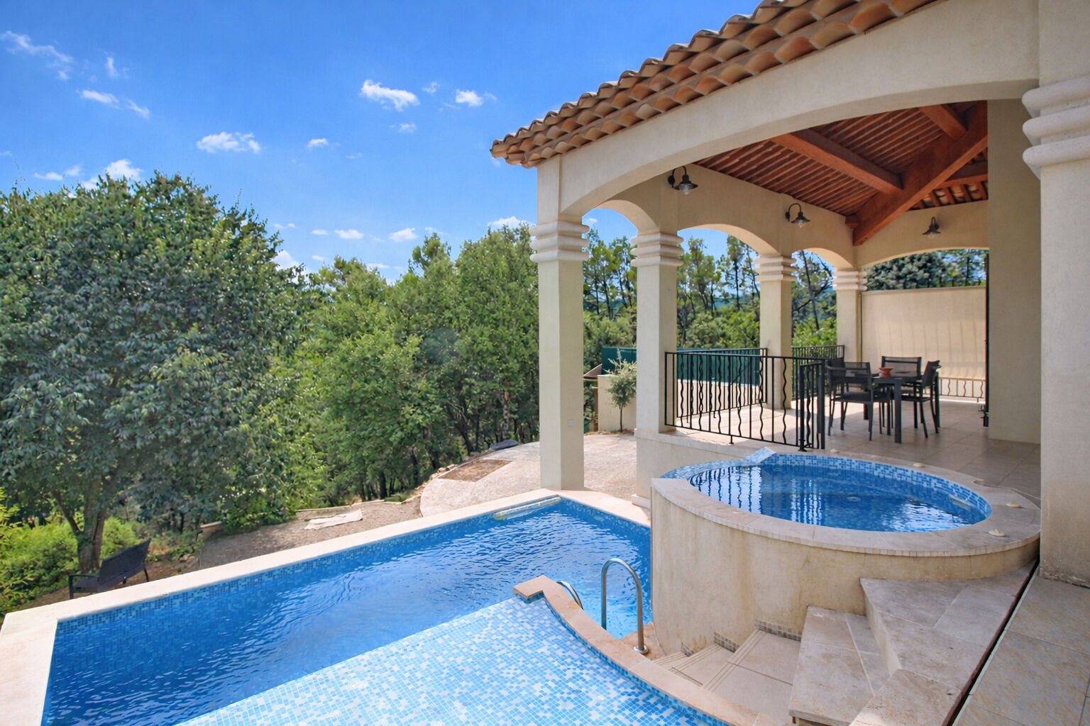 Maison à vendre, 180m², Le Thoronet