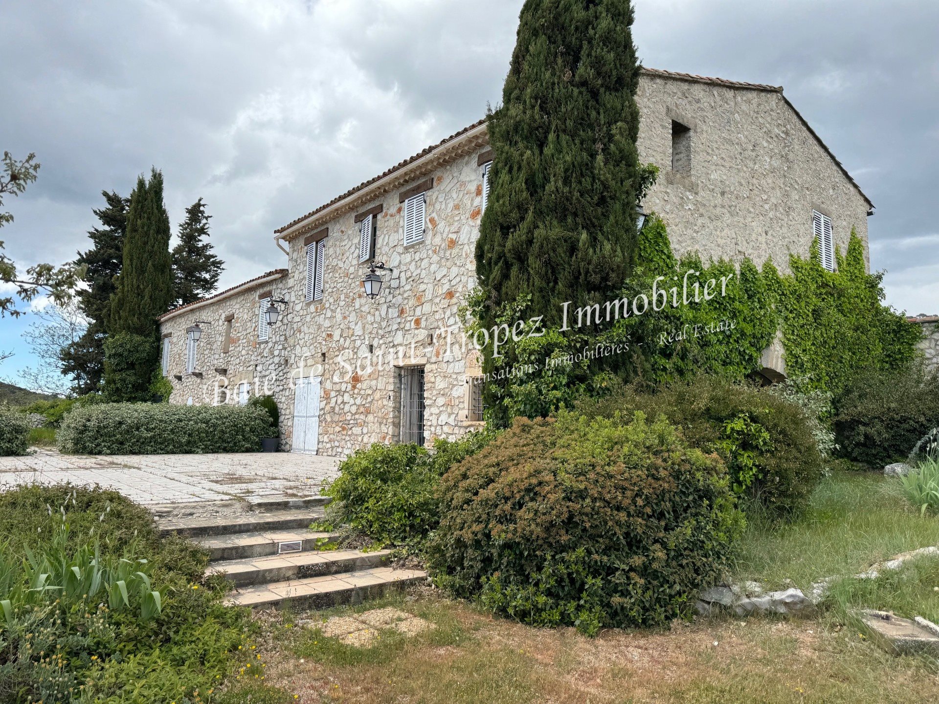 Maison à vendre, 800m², Rians