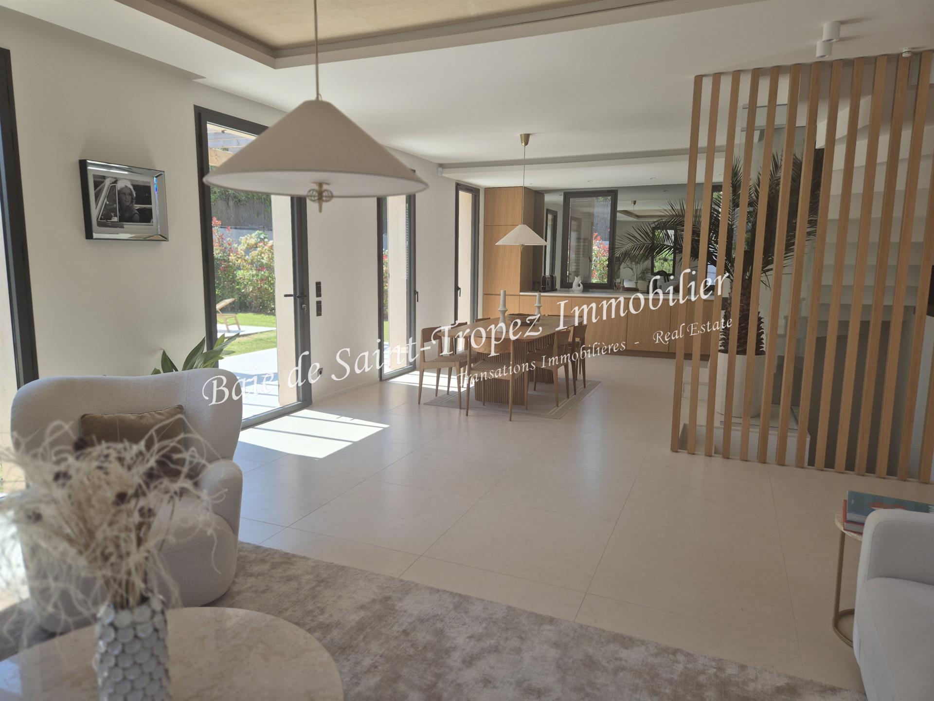 Maison à louer, 175m², Gassin