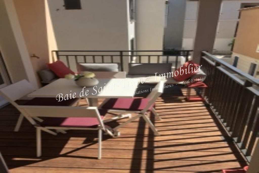 Superb apartment with terrace in the city center - Ansicht 2