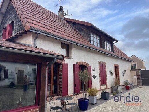 Maison 6 pièces 146 m² · à Thivars · 146 m² · 599 900 €