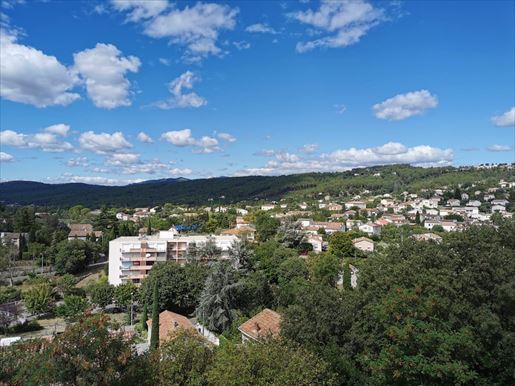 Appartement 3 pièces 60 m² · à Aubenas · 60 m² · 89 000 €