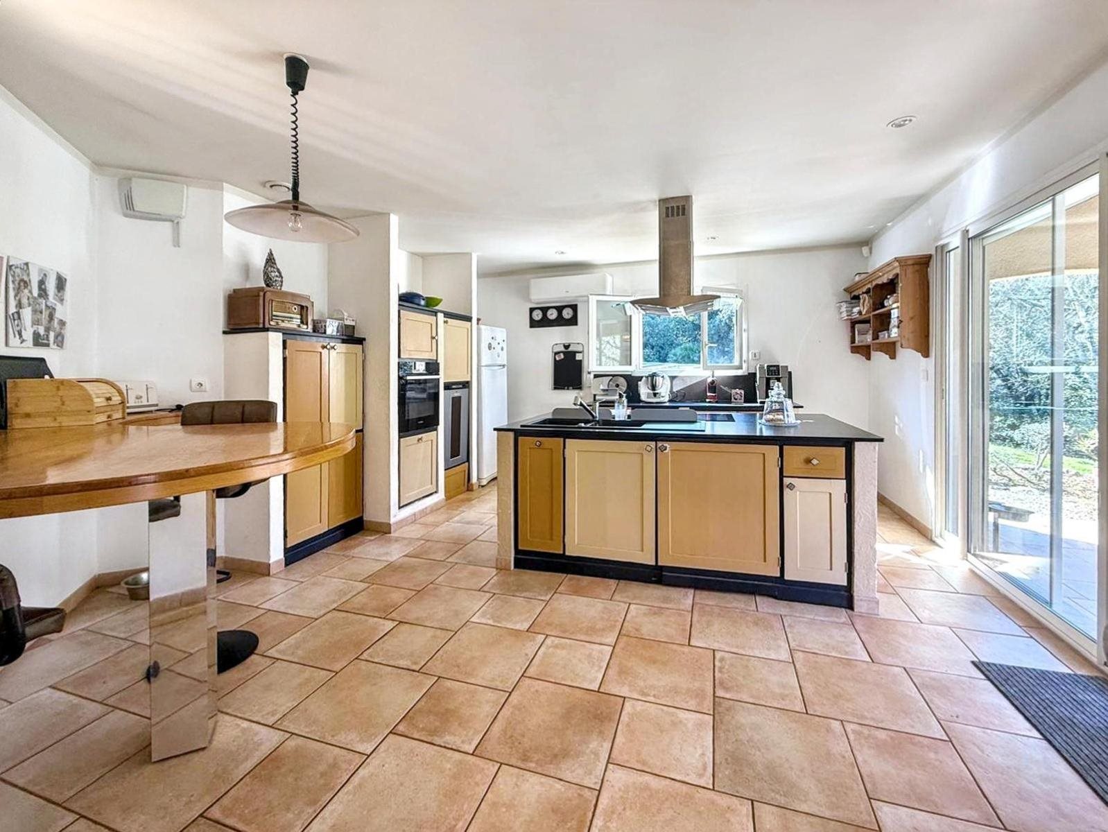 Maison à vendre, 160m², Aubenas