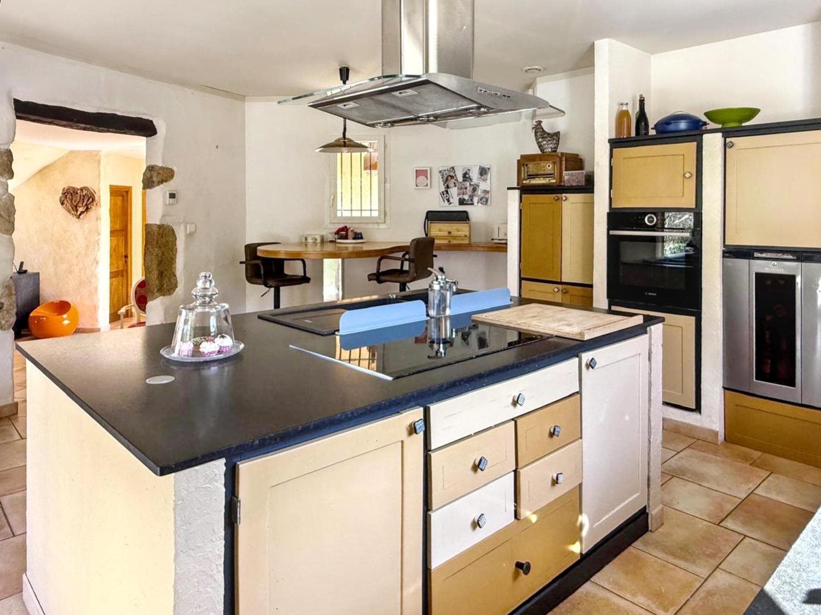 Maison à vendre, 160m², Aubenas