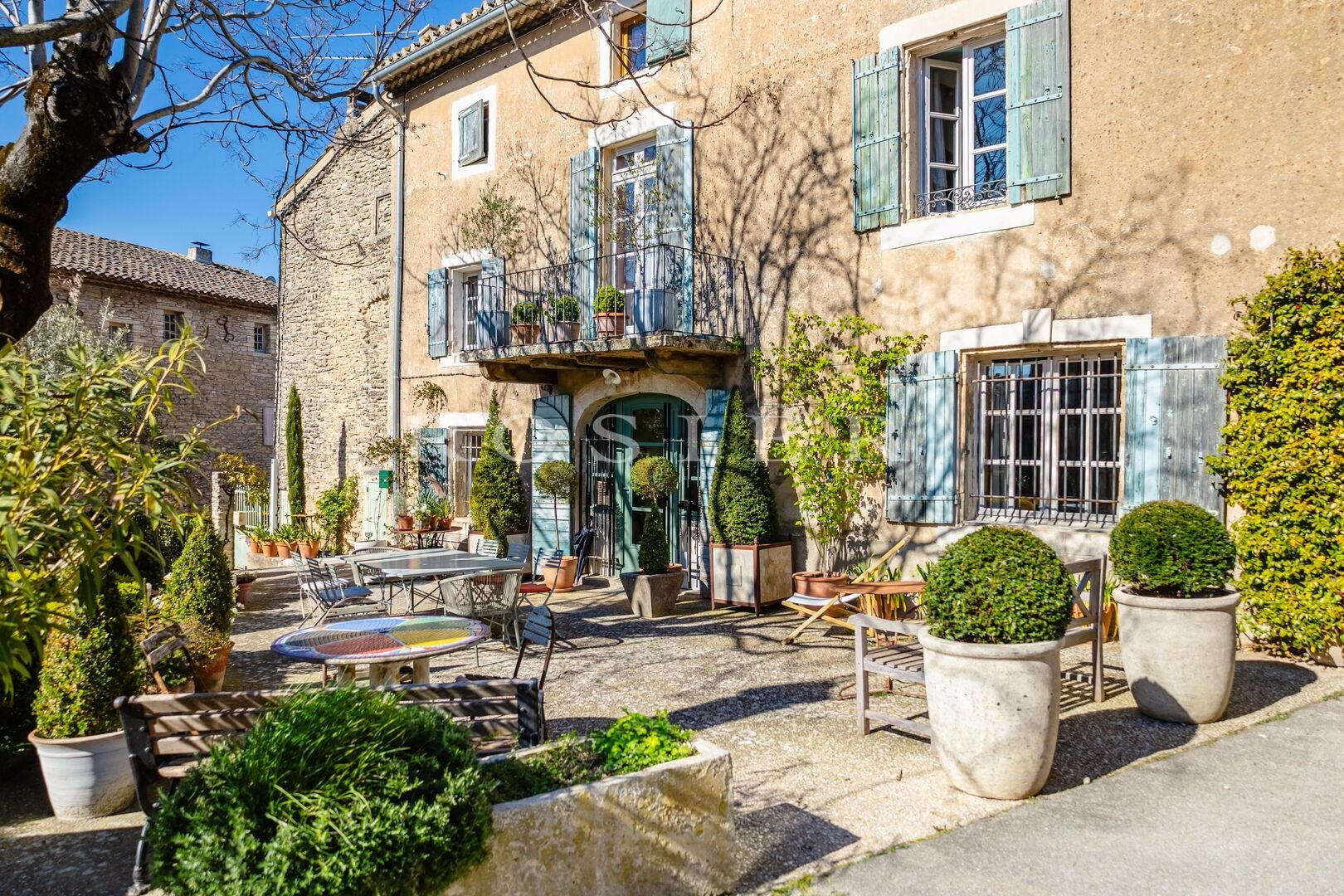 Maison à vendre, 260m², Cabrières-d'Avignon