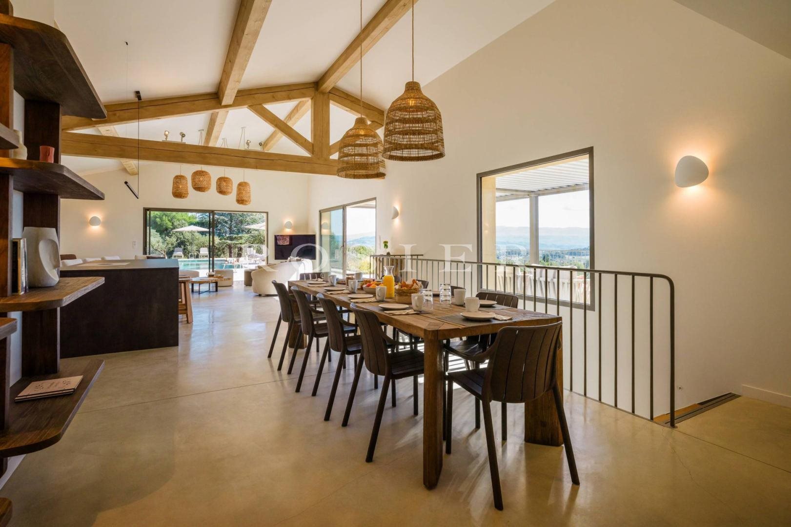 Maison à vendre, 232m², Saint-Saturnin-lès-Apt