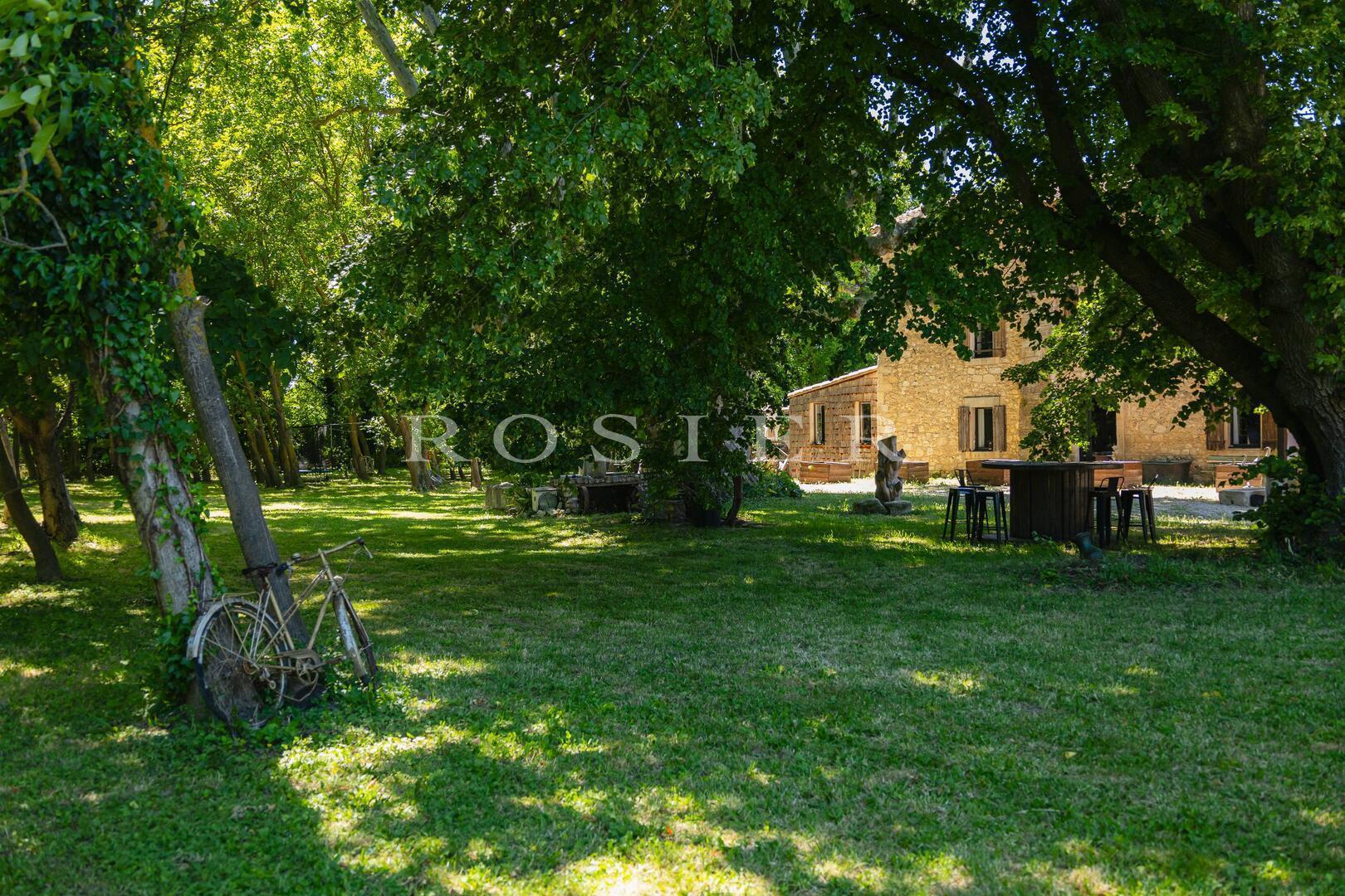 Maison à vendre, 410m², Pernes-les-Fontaines