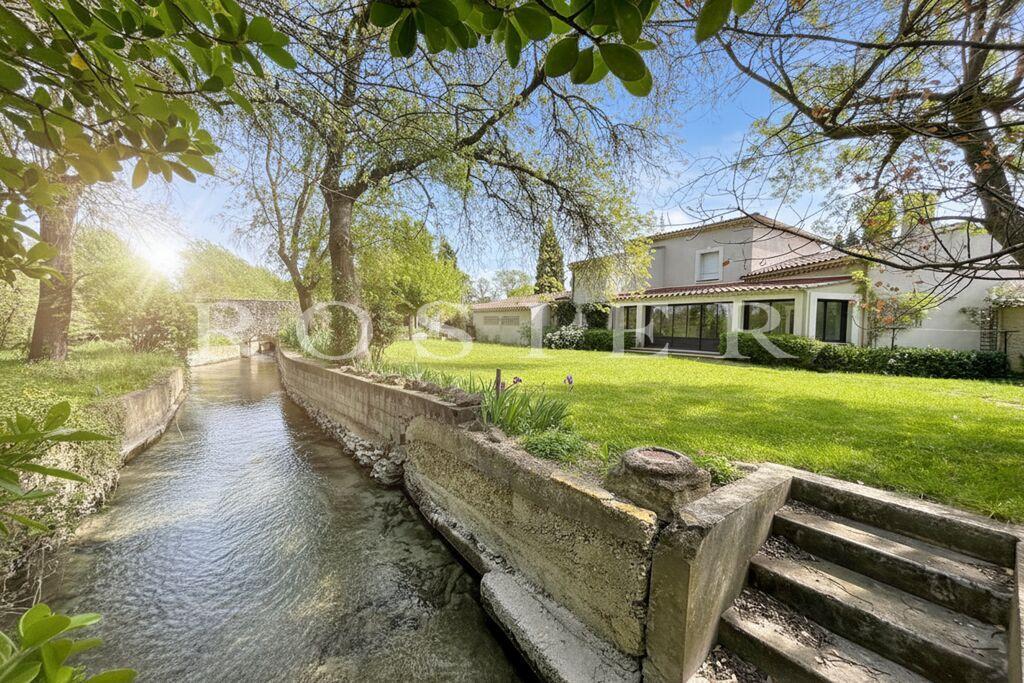 Maison à vendre, 188m², Entraigues-sur-la-Sorgue