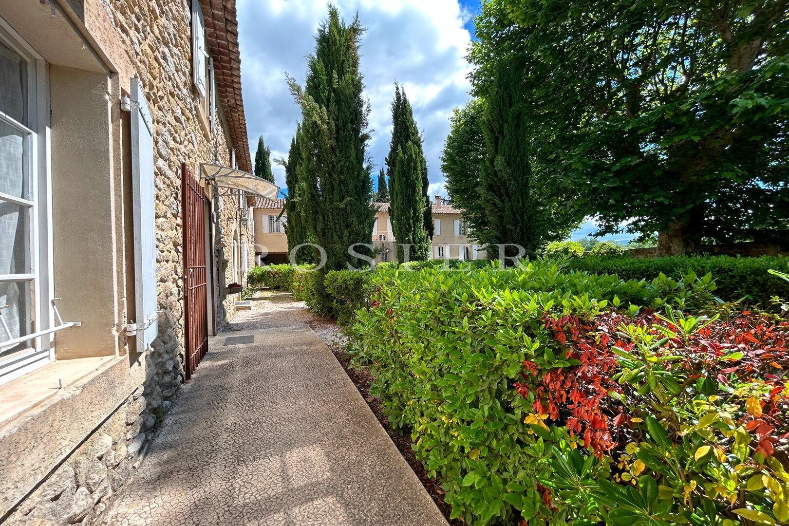 Maison à vendre, 496m², Mormoiron