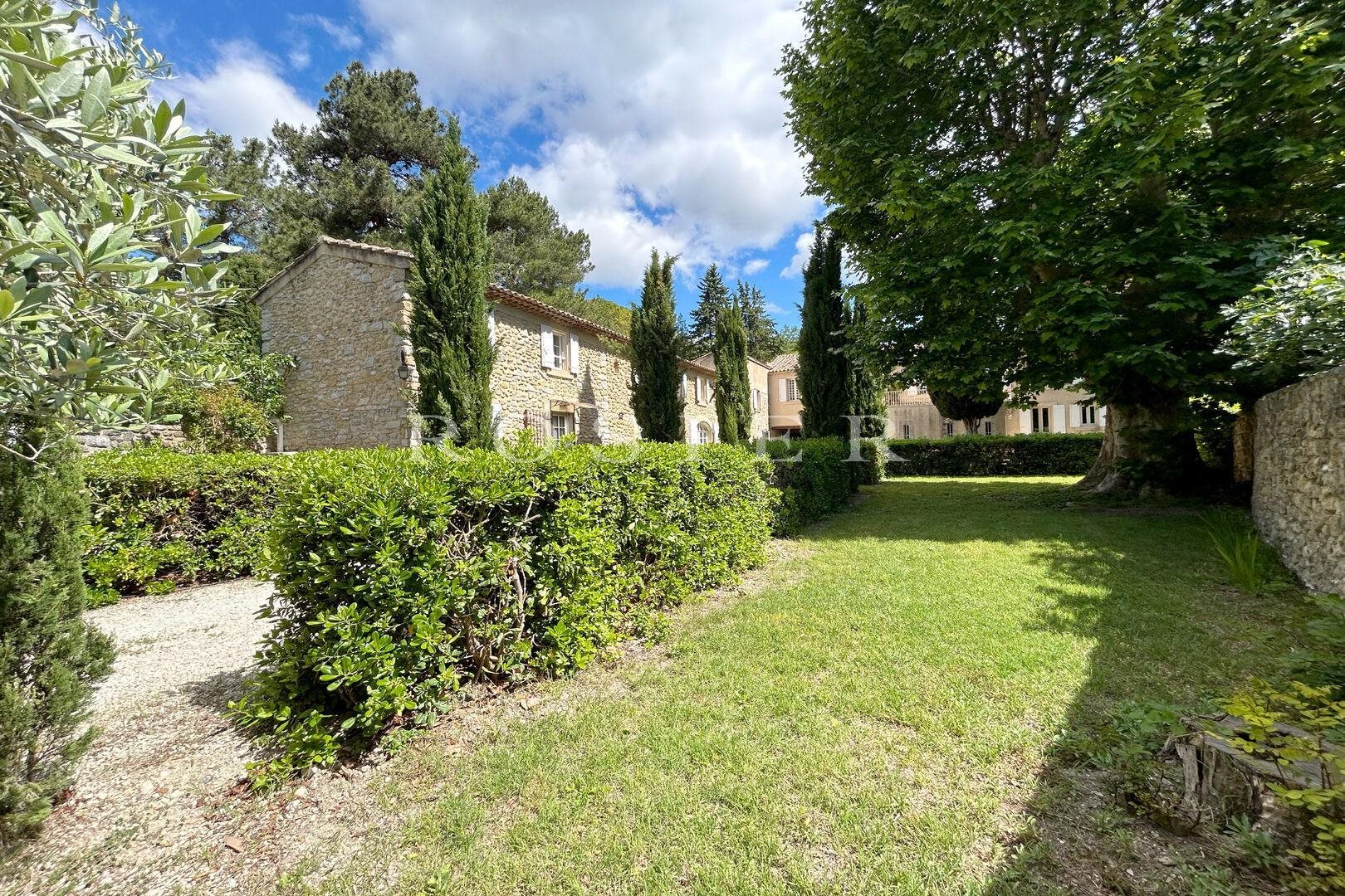 Maison à vendre, 496m², Mormoiron