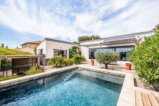 Maison 5 pièces 98 m² · à Saint-Saturnin-lès-Apt · 98 m² · 750 000 €