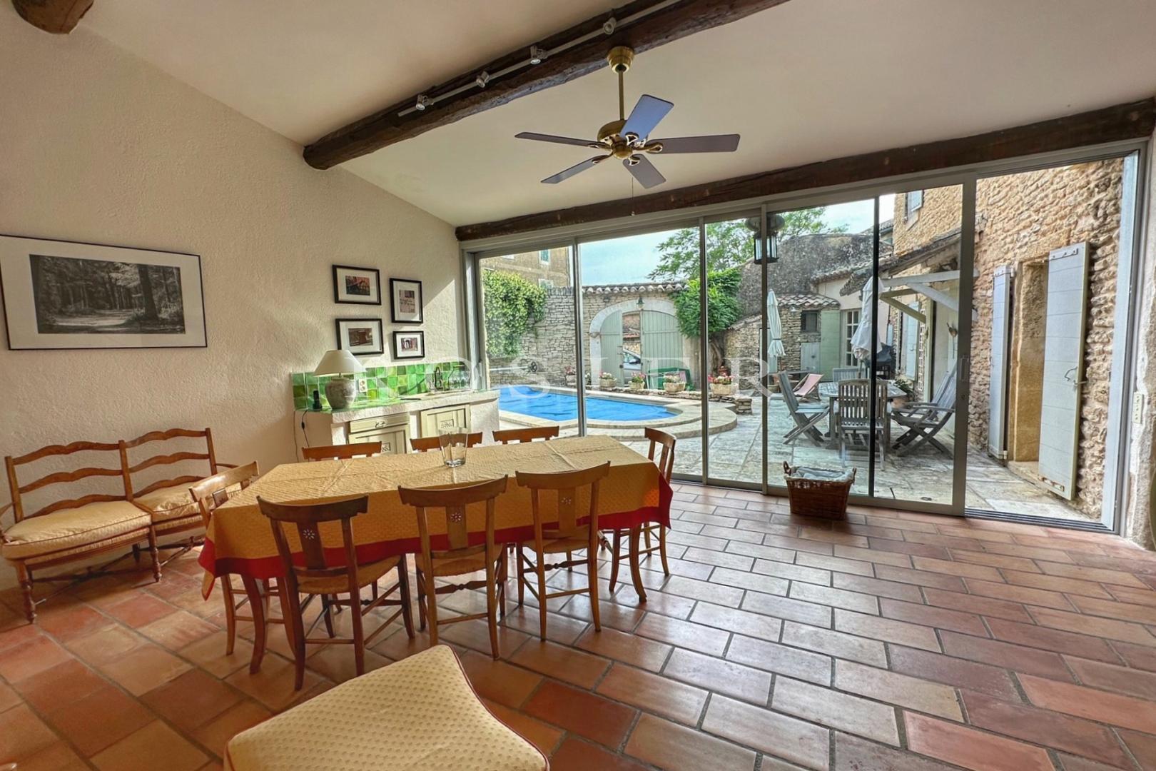 Maison à vendre, 200m², Cabrières-d'Avignon