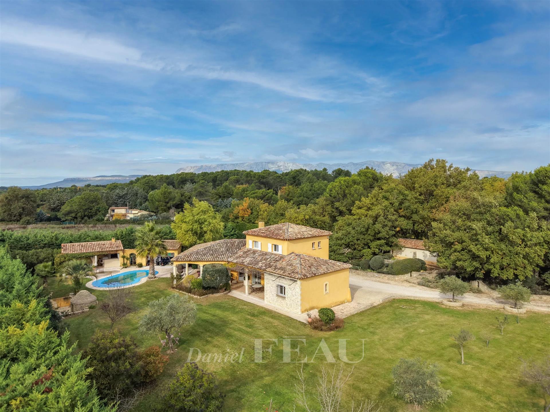 Maison à vendre, 180m², Trets