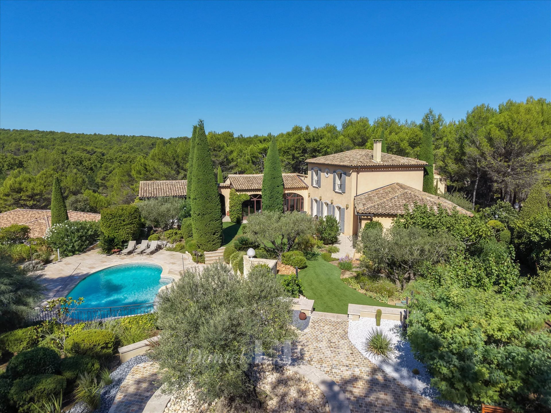 Maison à vendre, 293m², Mallemort