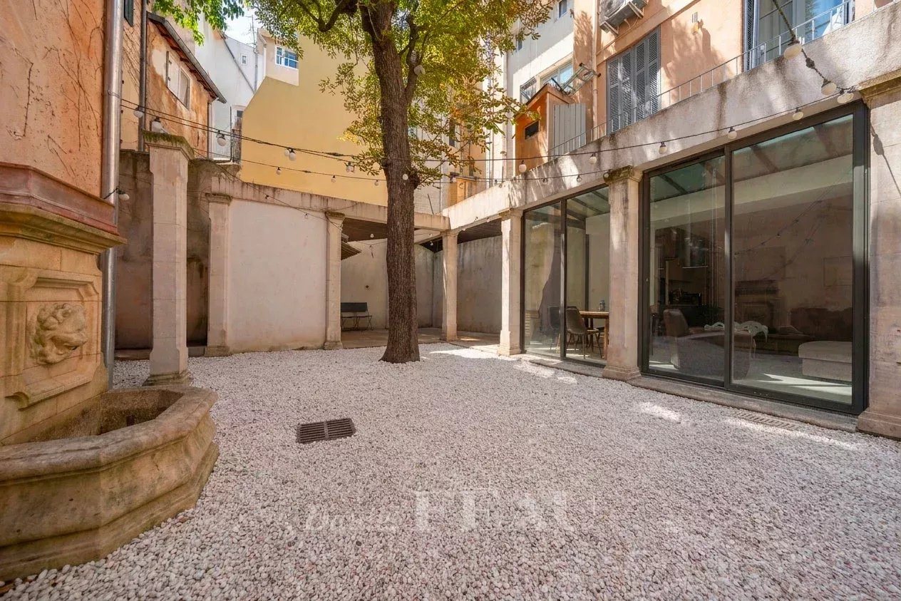 Aix en Provence – A loft-style apartment oozing with character - Vue 2