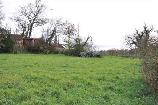Terrain 1400 m² · à Saint-Etienne-de-Vicq · 1 400 m² · 38 200 €