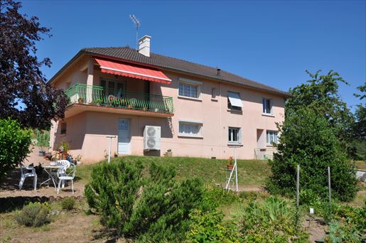 Maison 6 pièces 131 m² · à La Pacaudière · 131 m² · 199 000 €