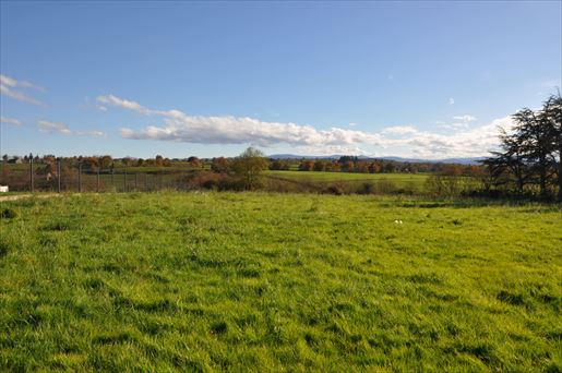 Terrain 3879 m² · à Lapalisse · 3 879 m² · 57 000 €