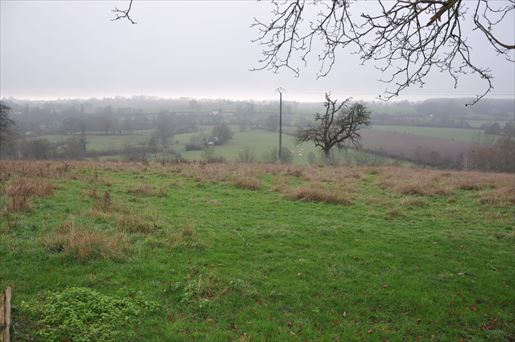 Terrain 2057 m² · à Chavroches · 2 057 m² · 15 900 €