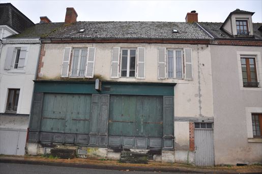 Maison 7 pièces 119 m² · à Jaligny-sur-Besbre · 119 m² · 28 000 €