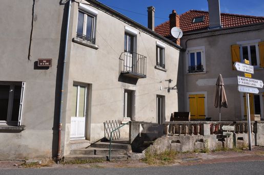 Maison 4 pièces 83 m² · à Arfeuilles · 83 m² · 91 000 €