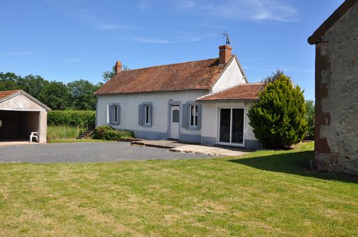 Maison 4 pièces 80 m² · à Liernolles · 80 m² · 81 000 €