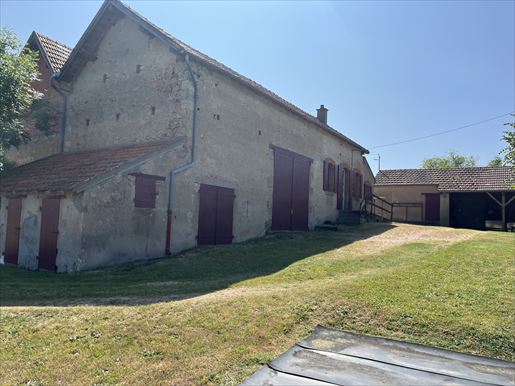 Maison 4 pièces 78 m² · à Lapalisse · 78 m² · 100 000 €