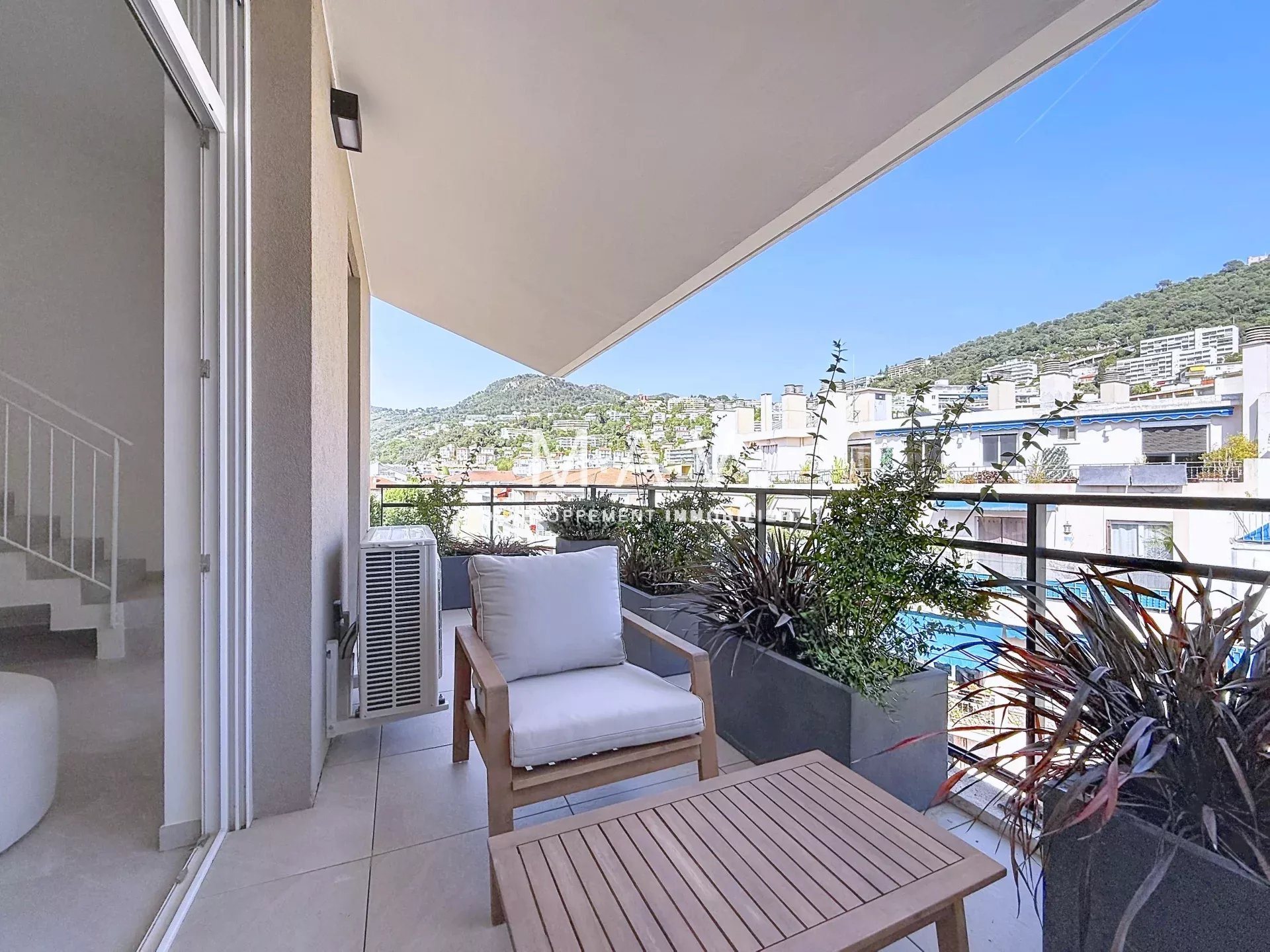 Nice / Near Port 3-Room Duplex Apartment Top Floor 2 Terraces In Peace - Vue 5